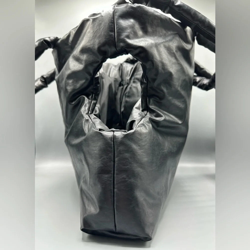 KASSL EDITIONS Pillow Puffy Oil Black Dog Carrier Bag